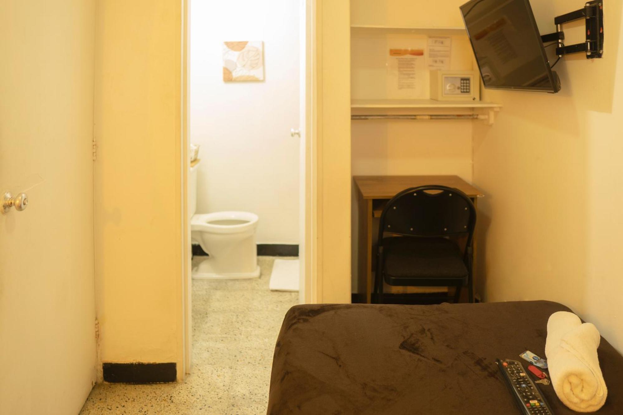 Africa House-Casa Hotel Laureles-La70 麦德林 外观 照片