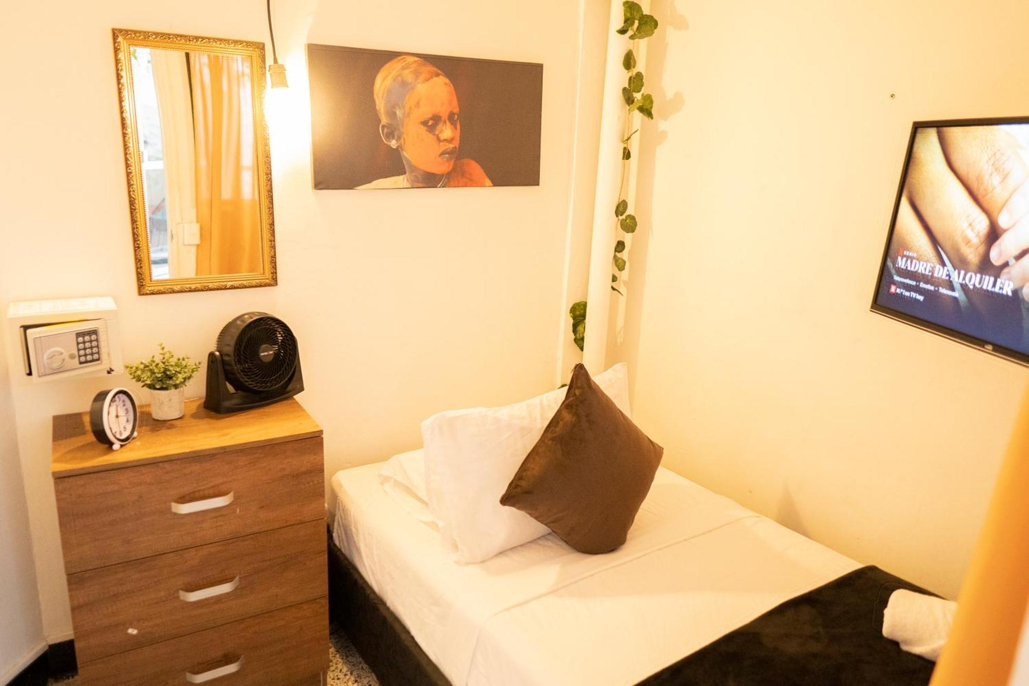 Africa House-Casa Hotel Laureles-La70 麦德林 外观 照片