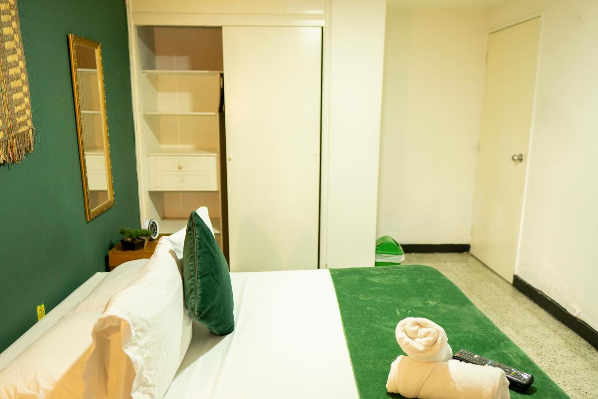 Africa House-Casa Hotel Laureles-La70 麦德林 外观 照片