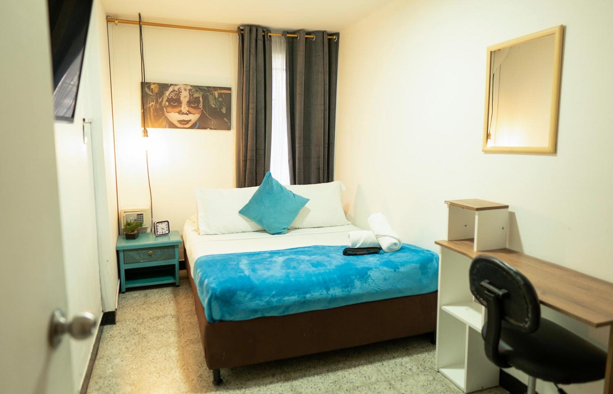 Africa House-Casa Hotel Laureles-La70 麦德林 外观 照片