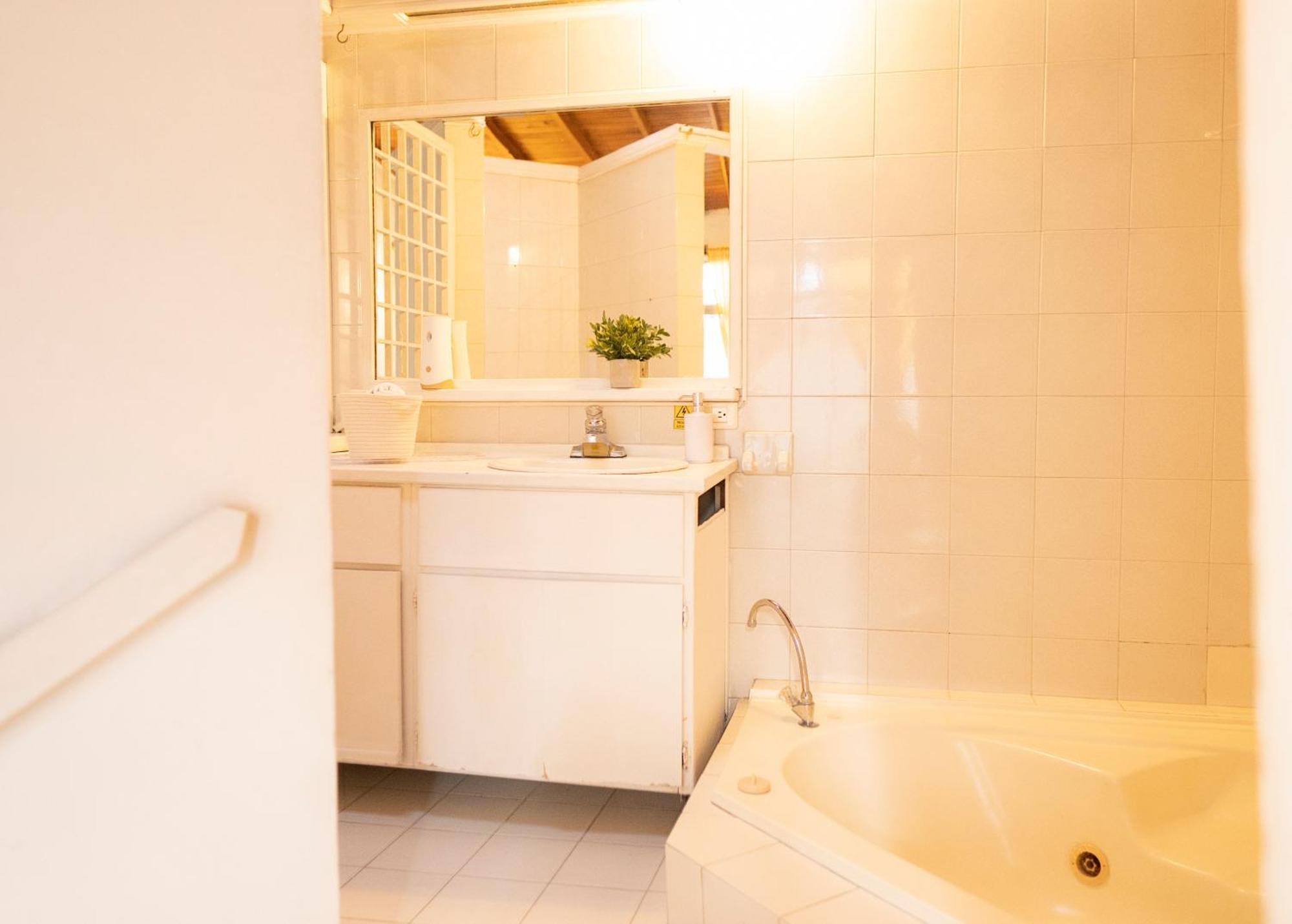 Africa House-Casa Hotel Laureles-La70 麦德林 外观 照片